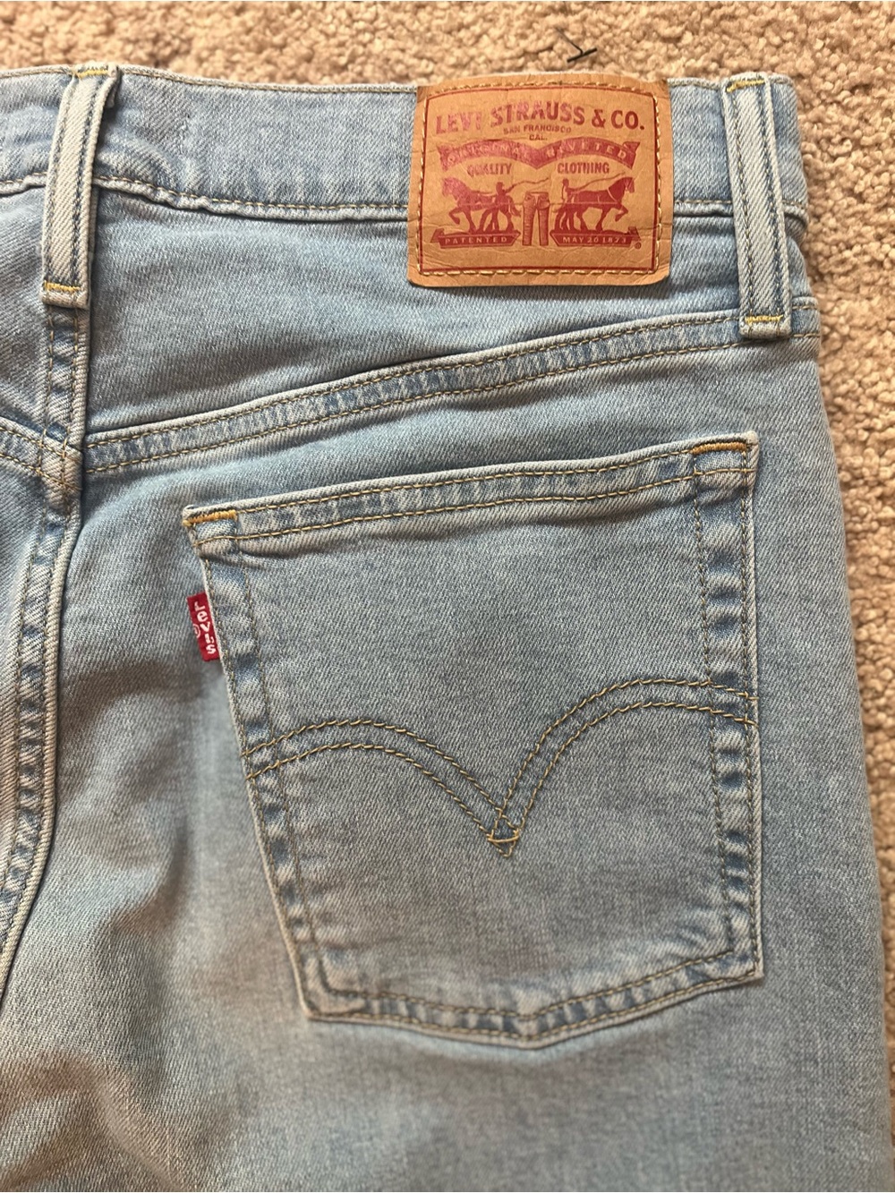 Levi’s Wedgie Skinny Jeans Size 30 Light Blue Button Fly Crop - Picture 5 of 11